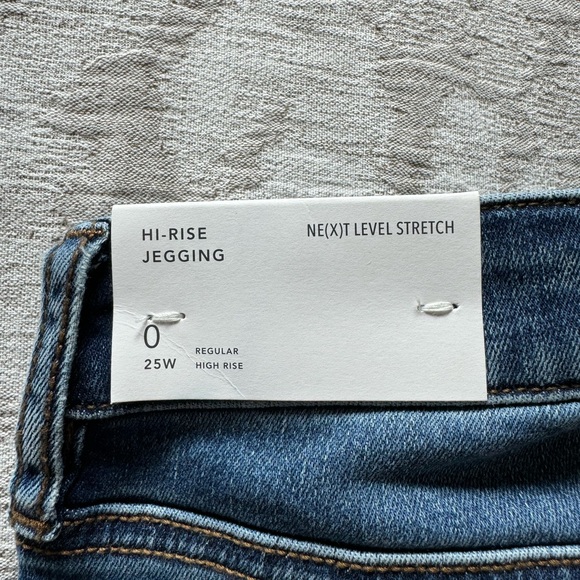 American Eagle Blue Hi-rise Skinny Jeans | Size 0 - Picture 2 of 2